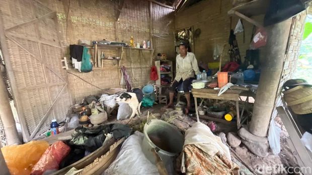 Menyambangi Rumah Pasutri Jurang di Mojokerto