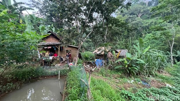 Pasutri yang 22 tahun hidup di dasar jurang Mojokerto