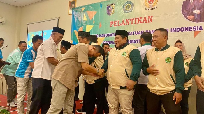 Pelantikan Pengurus Perpani Kabupaten Demak 2025-2030 di Amantis Hotel, Kecamatan Wonosalam, Kabupaten Demak, Minggu (30/11/2025).