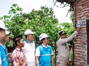 PLN Sambungkan Listrik Gratis untuk 171 Warga Prasejahtera di Tulungagung