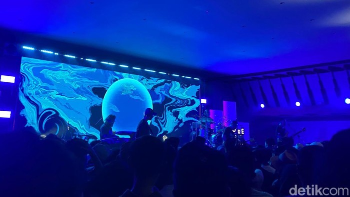 Perform Efek Rumah Kaca di Savoy Homan