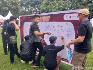Mahasiswa FKM Unhas Ajak Warga Makassar Hidup Sehat demi Cegah HIV/AIDS