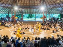 Pertunjukan Kecak Rahwana Lina Pukau Ratusan Penonton di TMII