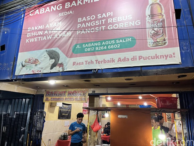 QRIS BRI dalam Jelajah Rasa di Jalan Sabang dan Cikini QRIS BRI dalam Jelajah Rasa di Jalan Sabang dan Cikini