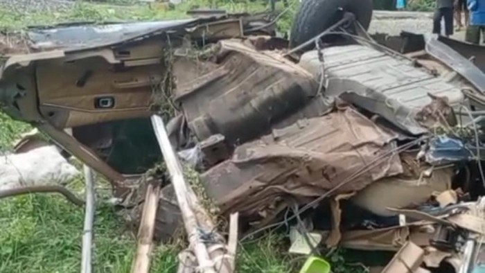 Sekeluarga tewas tertabrak kereta di Pasuruan