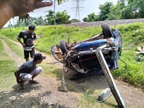 Mobil Tertabrak KA Mutiara Timur di Pasuruan, 4 Penumpang Sekeluarga Tewas
