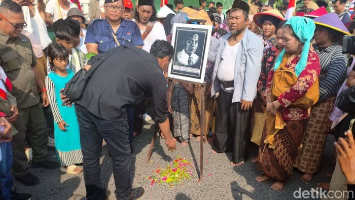 Teatrikal Pertempuran di Jembatan Sepanjang Sidoarjo.