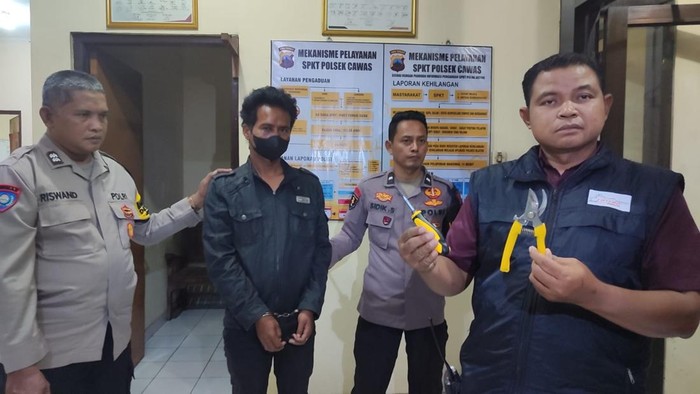 Tersangka pencurian ditangkap Polsek Cawas, Klaten.
