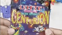 Satu lagi hadiah snack jadul populer yaitu Robot Lotte seri Centurion 1998 dari permen karet Lotte. Warnanya dulu ada 3 yaitu biru, kuning, dan pink. Foto: Instagram nostalgiagallery.id