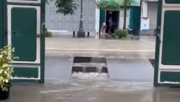 Tjong A Fie Mansion terendam banjir