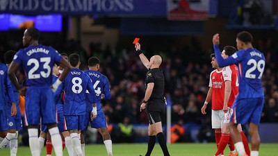 Chelsea dan 8 Kartu Merah