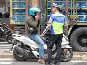 Pemotor Ngamuk Usai Ditegur Lawan Arah di Lebak Bulus Kini Minta Maaf