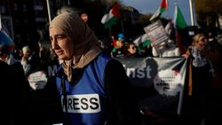 Aktor Liam Cunningham Ikut Aksi Solidaritas Palestina di Dublin