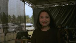 Potret Raut Wajah Tegang Bernadya Jelang Manggung