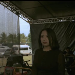 Potret Raut Wajah Tegang Bernadya Jelang Manggung