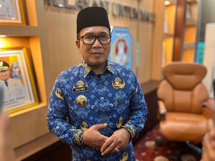 Bupati Kubu Raya Sujiwo. (Dok. Prokopim Kubu Raya)