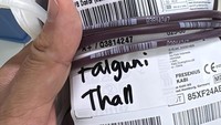 Tahun ini, gue pengen ngerayain dengan donor darah bersama teman-teman untuk @thalassemiamovement. Terimakasih banyak atas ucapannya yang maaf belum aku balas satu per satu, doa yang sama atas ucapan teman-teman, see you on the 14th December! #daffdays, sambungnya.  Foto: Instagram @daffawardhana dan @marinizumarnis