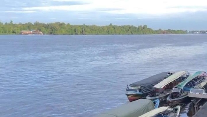 Dermaga Sungai Mentaya. (Ayuningtias Puji Lestari)