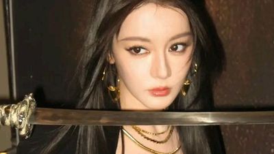 10 Aktris Tercantik 2025, Ana de Armas Hingga Dilraba Dilmurat