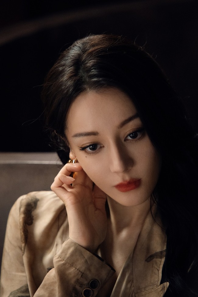 ‘Love On The Turquoise Land’ yang bergenre urban-fantasy tersebut langung mendapatkan sambutan dan rating tinggi sesaat setelah dirilis. Laporan terbaru menunjukkan pencapaiannya yang luar biasa dalam sejarah drama China yakni sudah ditonton lebih dari 50 juta kali penayangan. Foto: Weibo