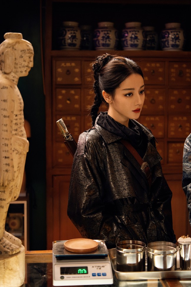 Penampilan Dilraba sebagai tokoh pahlawan wanita yang kuat tapi emosional berhasil menuai pujian dari para penonton yang sempat skeptis.Foto: Weibo