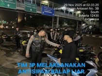 Patroli Polisi Sisir Jakarta, 17 Pemuda Bersenjata Hendak Tawuran Diamankan