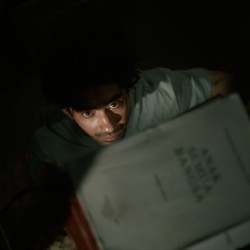 Laut Bercerita Debut Jadi Film Panjang, Diproduksi Pal 8 Pictures