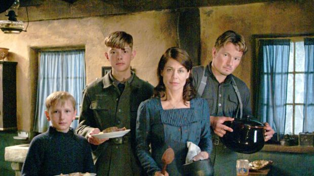 Deretan film perang dengan latar Natal.