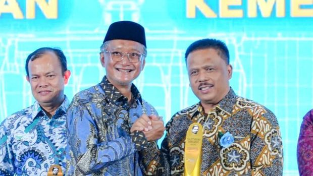 Kakorlantas Polri Irjen Agus Suryonugroho terima penghargaan Sutami Awards 2025