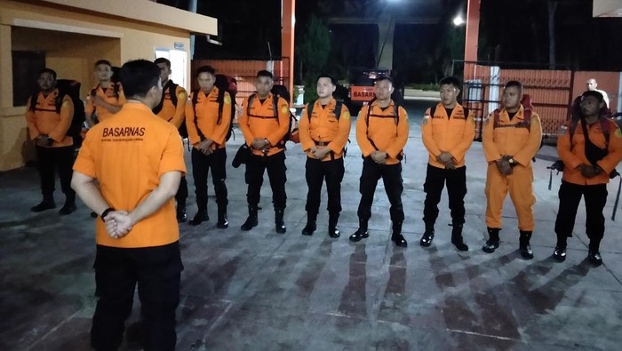 Kepala Basarnas Sumsel pimpin apel keberangkatan 15 personel ke Sumbar