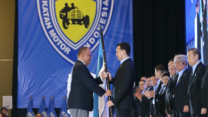 Komite Olahraga Nasional Indonesia (KONI) telah mengukuhkan epengurusan pusat Ikatan Motor Indonesia (IMI) periode 2025-2030. Ketua KONI, Marciano Norman, berharap IMI bisa membuat atletnya berprestasi.