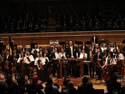 Addie MS Sukses Pimpin Konser Ke-3 Light Ministry Orchestra