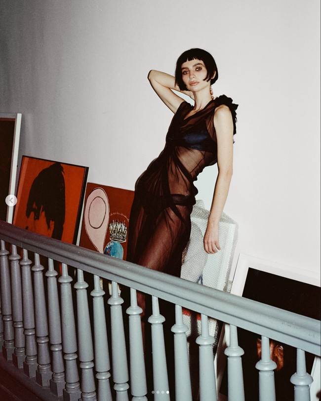 Meadow tampil sebagai pembuka di fashion show Givenchys Fall Winter 2021. Foto: Dok. Instagram Meadow Walker