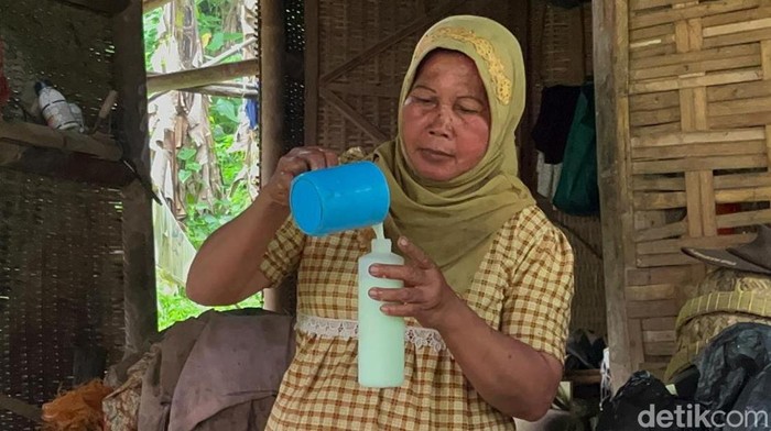 Melihat lebih dekat pasutri yang tinggal di dasar jurang Mojokerto