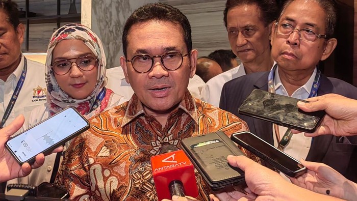 Menteri Perdagangan Budi Santoso