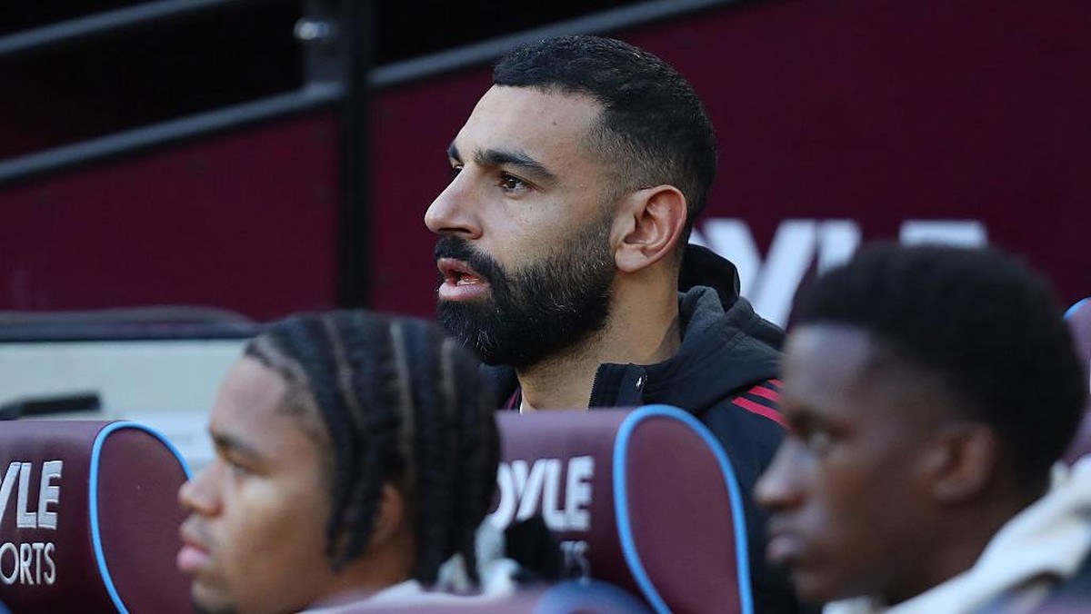 Mohamed Salah dicadangkan 90 menit saat Liverpool mengalahkan West Ham United. (Getty Images/Izzy Poles - AMA)