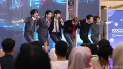 Panggung Perdana ONF di Jakarta