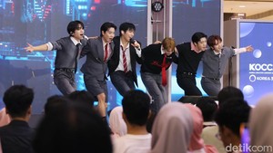 Gak ketinggalan Beautiful Beautiful juga bergaung dong!