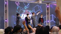 Panggung Perdana ONF di Jakarta