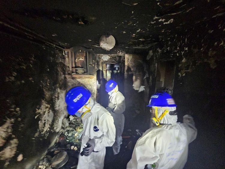 Operasi Pencarian Korban, Polisi Hong Kong Sisir Puing Kebakaran Wang Fuk Court