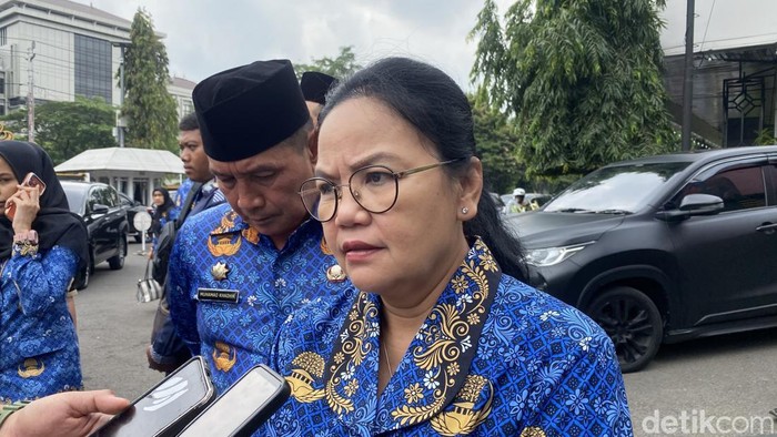 Wali Kota Semarang, Agustina Wilujeng di Gedung Gradhika Bhakti Praja, Kecamatan Semarang Selatan, Kota Semarang, Senin (1/12/2025).