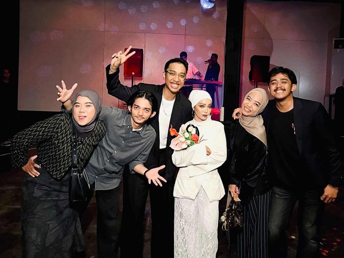 Suasana pernikahan pasangan Tamara dan Oday bertema ala gen z, unik dan viral di media sosial.