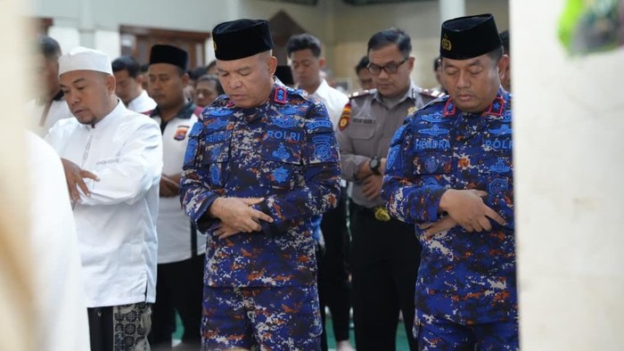 Polda Banten gelar salat gaib untuk korban bencana Sumatera