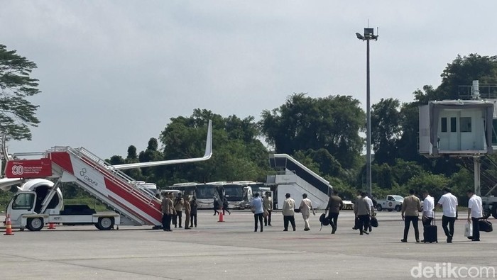 Prabowo Bertolak ke Sumbar