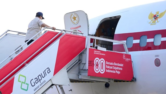 Presiden Prabowo bertolak ke Sumatera Utara untuk meninjau lokasi banjir-longsor, Senin (1/12).