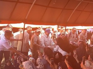 Prabowo Pastikan Perbaikan Rumah-Jembatan Rusak Akibat Bencana Sumatera