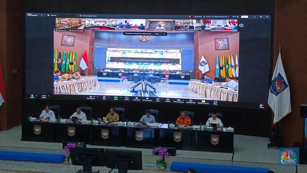 Rapat Koordinasi Pusat dan Daerah di kantor Kemendagri, Jakarta, Senin (1/12/2025). (CNBC Indonesia/Martyasari Rizky)