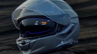 Canggih! Shoei Bikin Helm yang Bisa Tampilkan Navigasi dan Kecepatan Motor