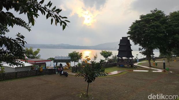 Suasana Desa Wisata Jagara Kuningan Suasana Desa Wisata Jagara Kuningan