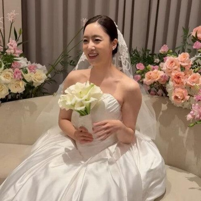 3 Artis Korea Nikah di Hari yang Sama, Hahm Eun Jung Hingga Park Jin Joo